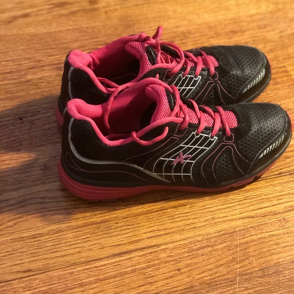 ATHLETECH RUNNING SHOES 👟 🏃 - Picture 3 of 3